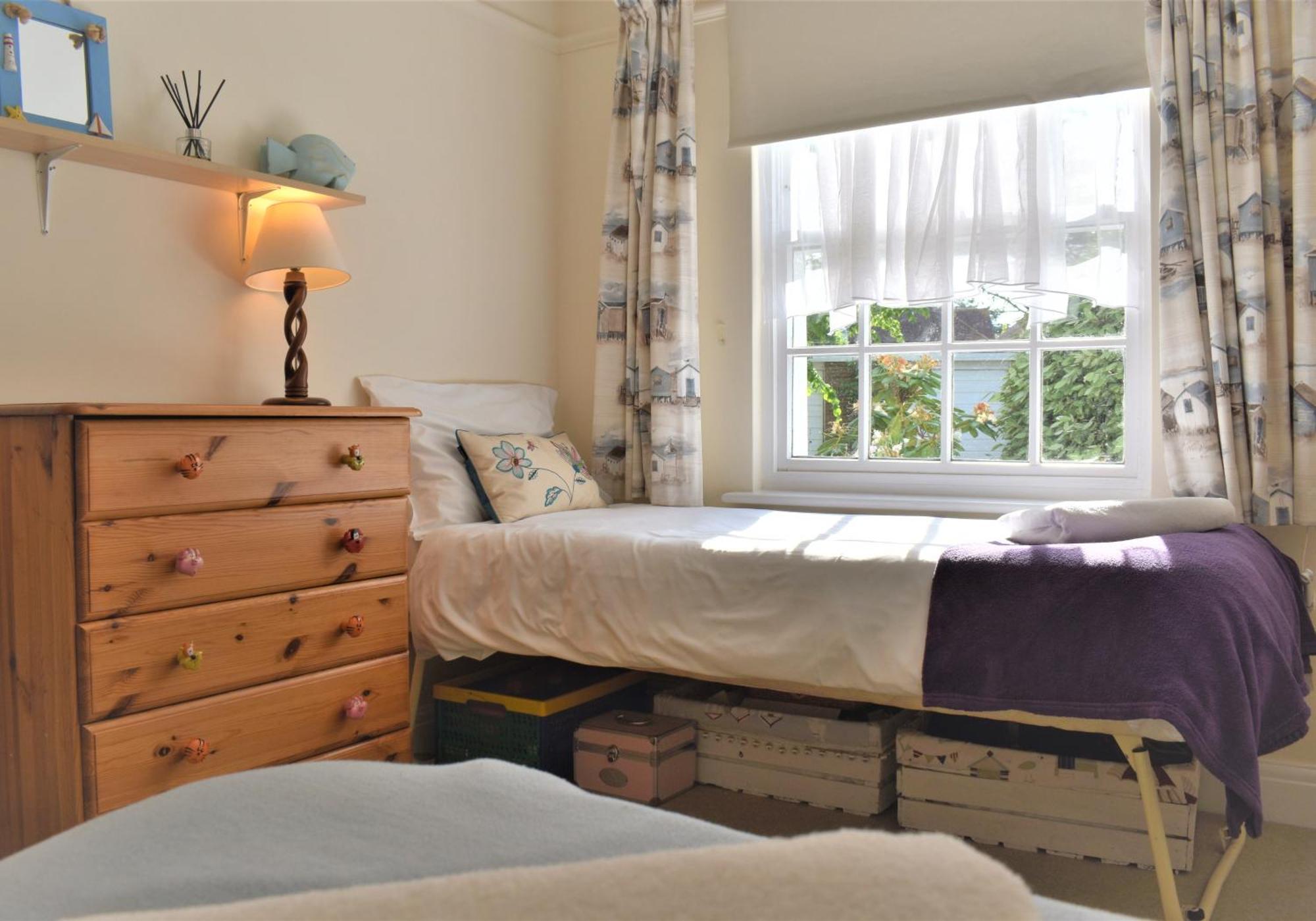 Georgian 2 Bedroom Apartment In Chichester With Free Parking - Chichester Holiday Properties Екстериор снимка